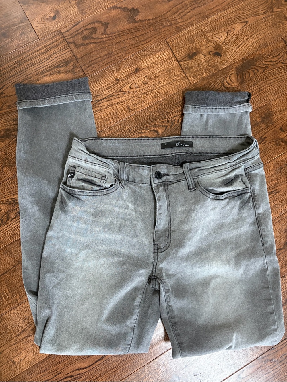 KanCan Women's Gray Skinny Jeans